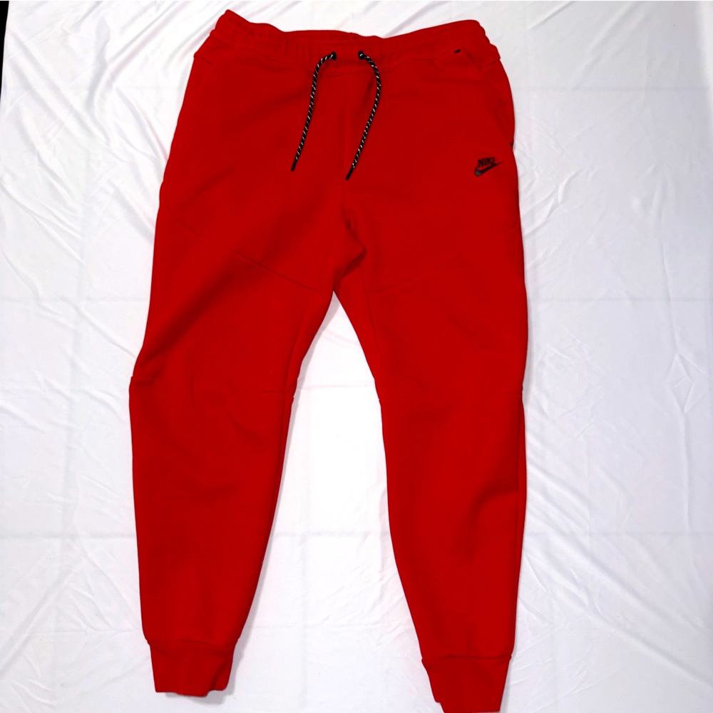 NIKE Tech Fleece Joggers Adult Large